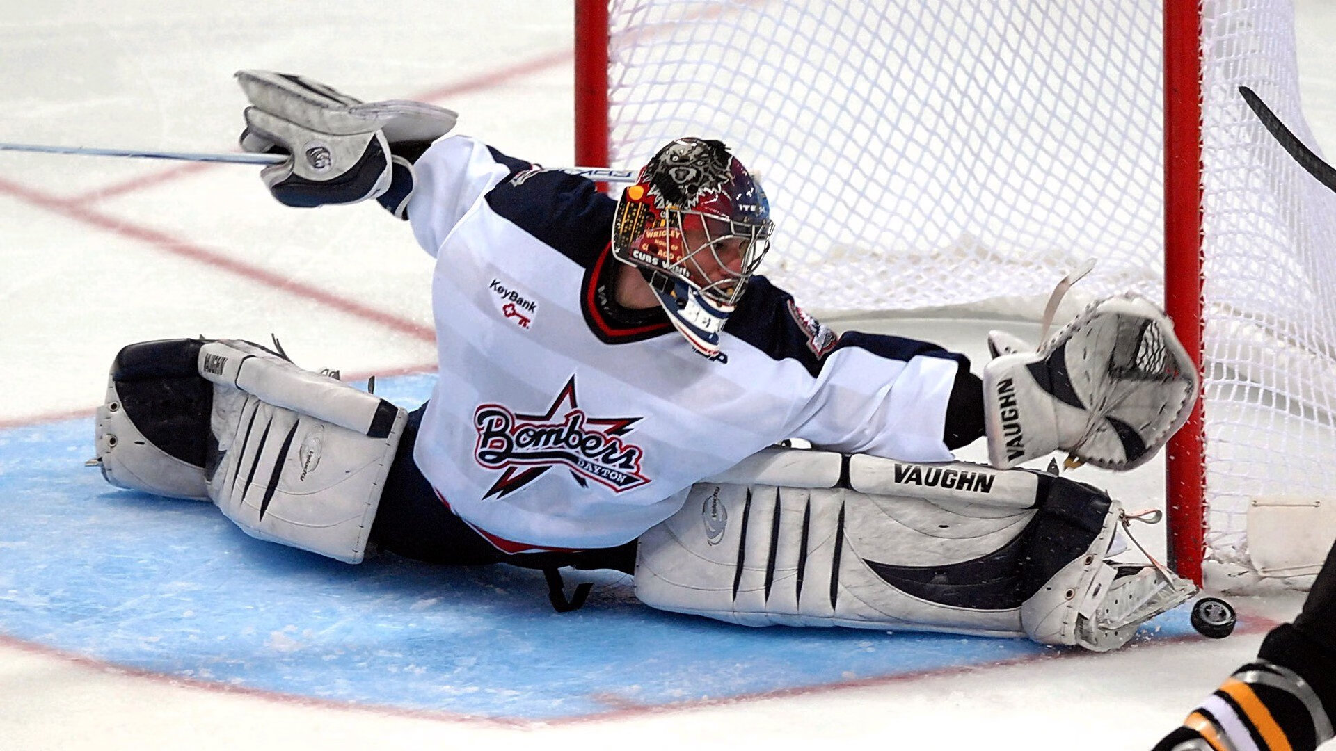 勇士封锁火箭,恩比德关键回合不手软,现代篮球的锁与钥