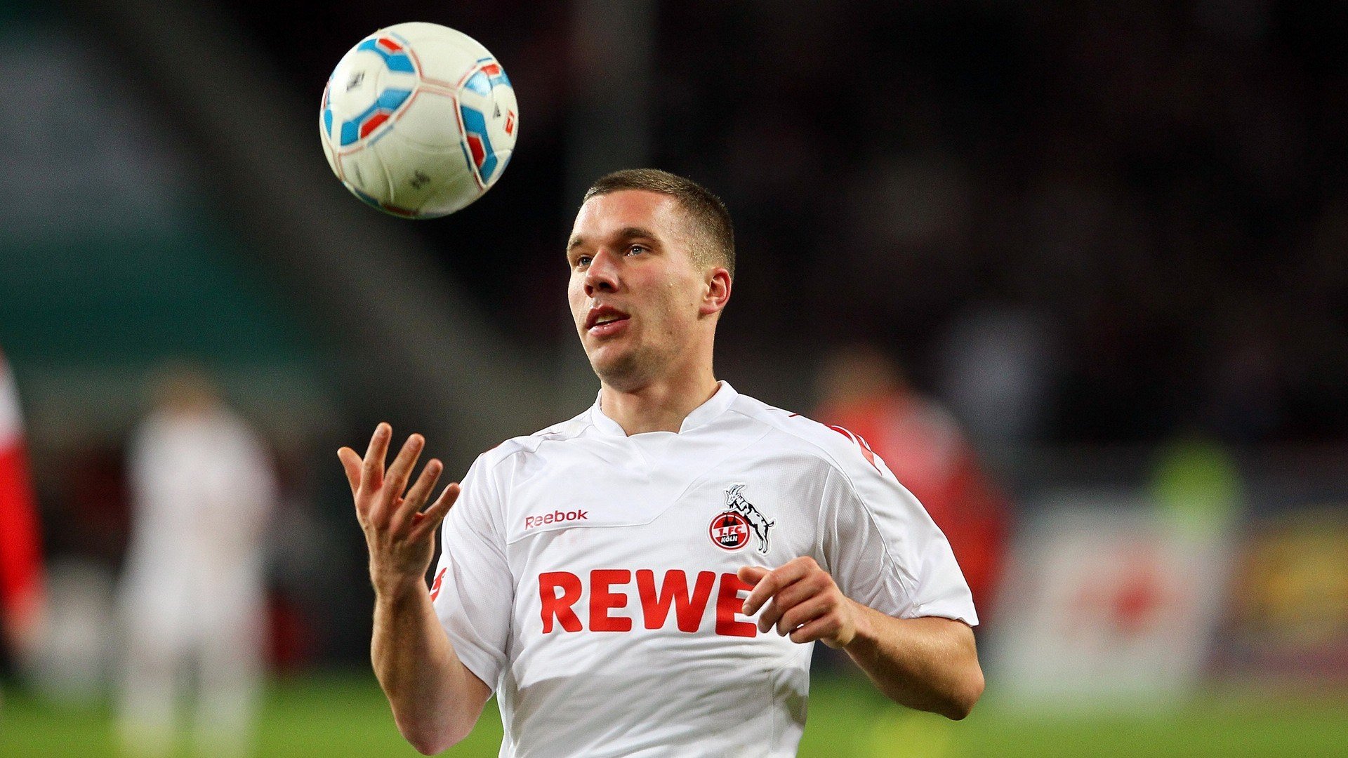 富安健洋，冲破封锁线的关键先生